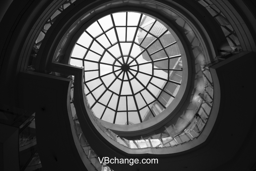 Mysterious ceiling 